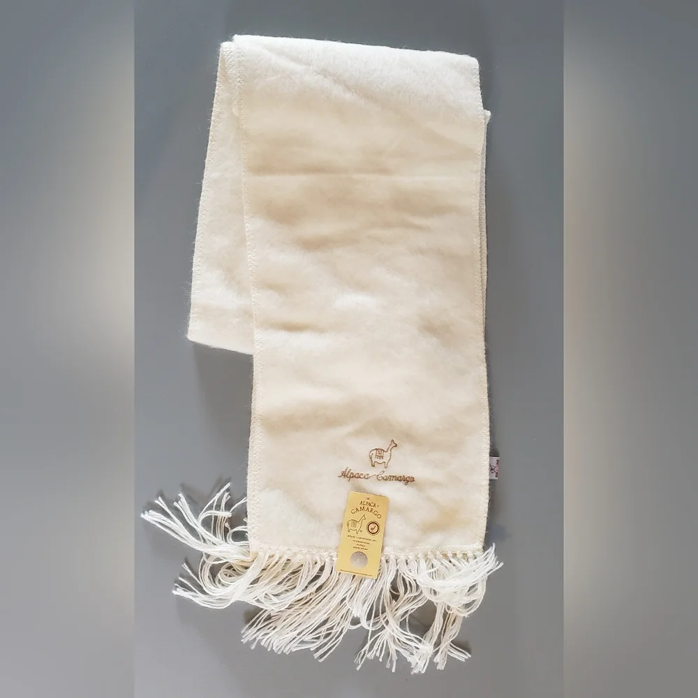 NWT Alpaca Women's Off White Winter Scarf